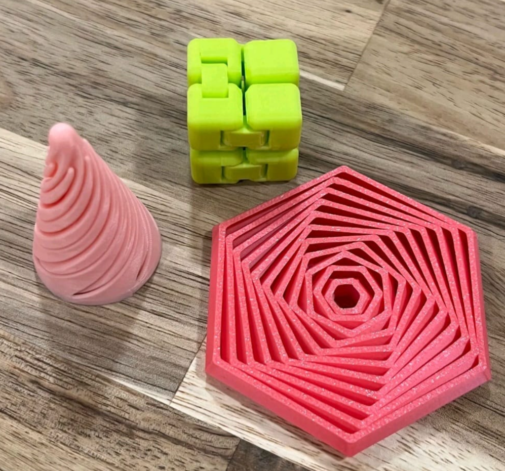 3 pack fitget toys (is in een kleur)